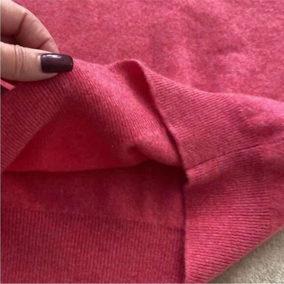 Tahari 100% cashmere Pink Crewneck Sweater Classic Knit, L - Picture 5 of 5